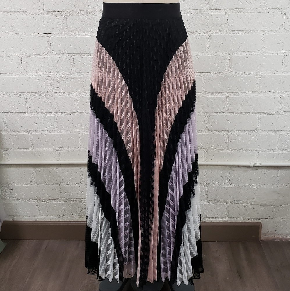 Gracia colorblock pleated lace maxi skirt S M